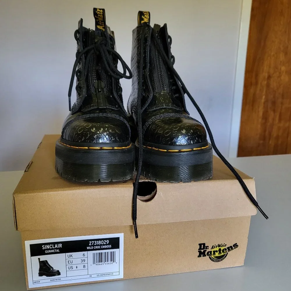 Dr. Martens Wild Croc Sinclair boots - Picture 2 of 16